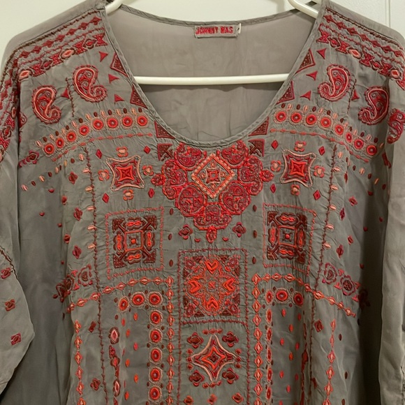 Johnny Was Amaru Embroidered Blouse - Picture 6 of 9